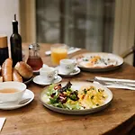 Mamma's Boutique 4*